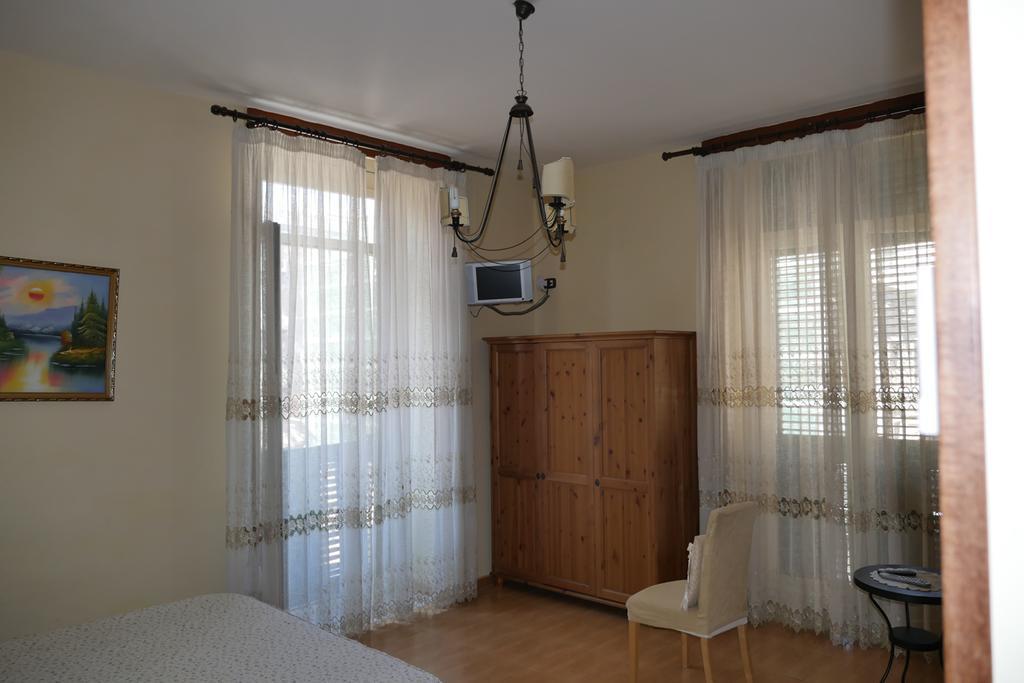 B&B Domus Gemi Nápoly Szoba fotó